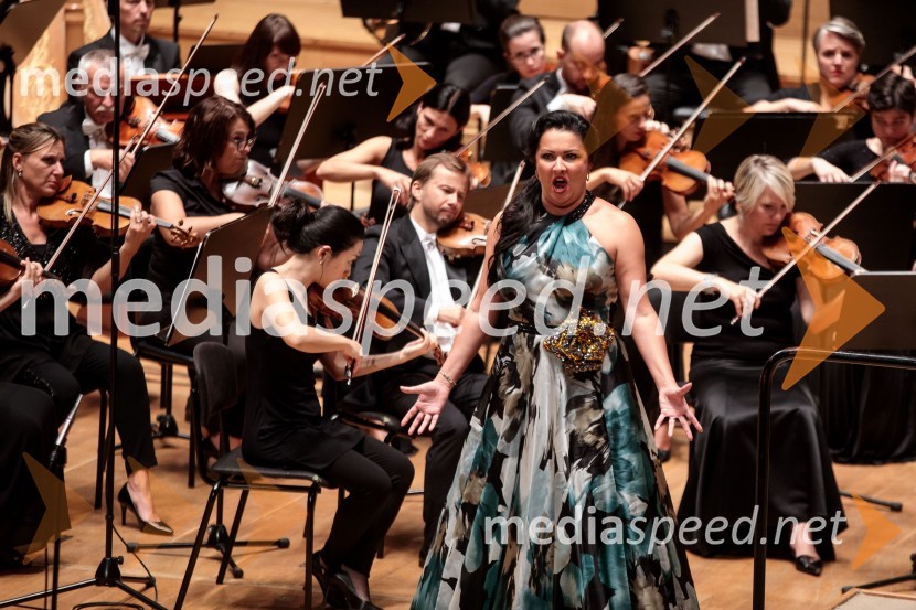  Anna Netrebko, sopranistkaAnna Netrebko in Yusif Eyvazov, nastop v okviru 69. Ljubljana Festivala