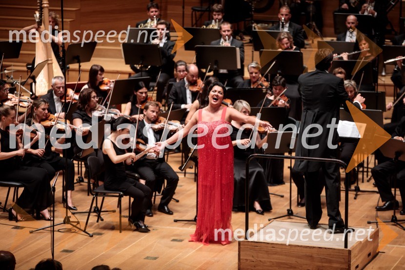  Anna Netrebko, sopranistkaAnna Netrebko in Yusif Eyvazov, nastop v okviru 69. Ljubljana Festivala