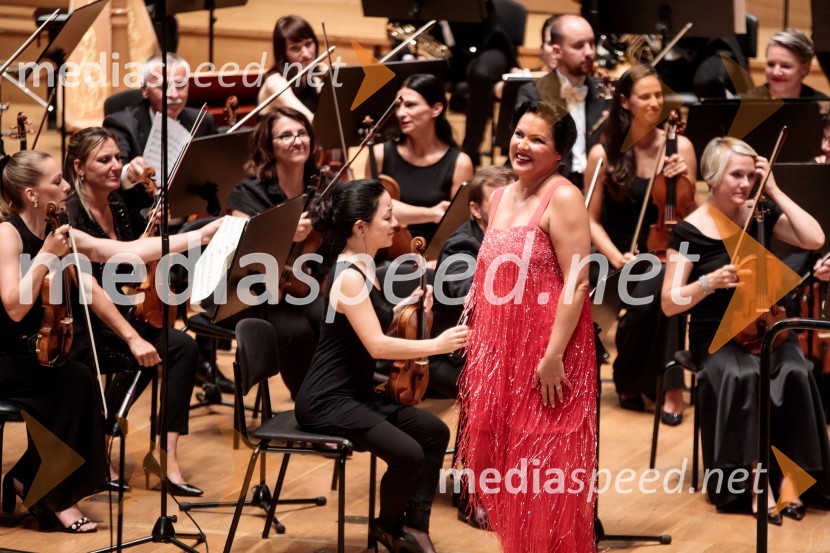  Anna Netrebko, sopranistkaAnna Netrebko in Yusif Eyvazov, nastop v okviru 69. Ljubljana Festivala