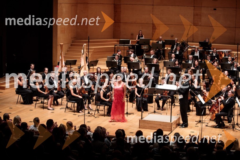  Anna Netrebko, sopranistkaAnna Netrebko in Yusif Eyvazov, nastop v okviru 69. Ljubljana Festivala