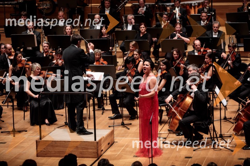  Anna Netrebko, sopranistkaAnna Netrebko in Yusif Eyvazov, nastop v okviru 69. Ljubljana Festivala