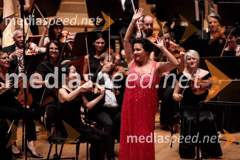  Anna Netrebko, sopranistkaAnna Netrebko in Yusif Eyvazov, nastop v okviru 69. Ljubljana Festivala