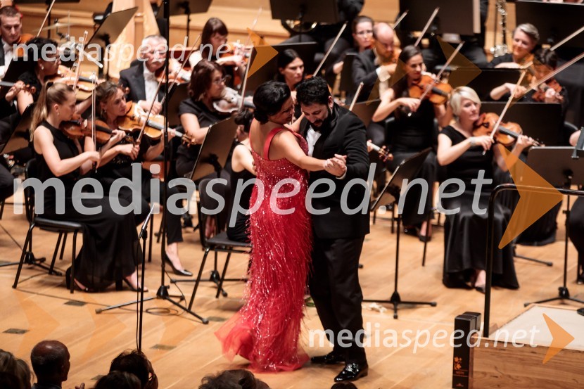  Anna Netrebko, sopranistka;  Jusif Ejvazov, tenorAnna Netrebko in Yusif Eyvazov, nastop v okviru 69. Ljubljana Festivala