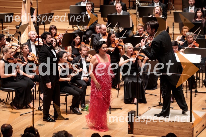 Jusif Ejvazov, tenor;  Anna Netrebko, sopranistkaAnna Netrebko in Yusif Eyvazov, nastop v okviru 69. Ljubljana Festivala