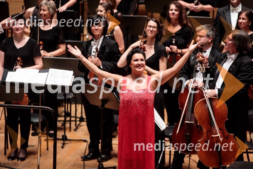  Anna Netrebko, sopranistkaAnna Netrebko in Yusif Eyvazov, nastop v okviru 69. Ljubljana Festivala