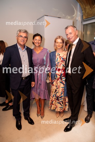  Aleksander  Zalaznik, generalni direktor Danfoss Trata, predsednik Združenja Manager; dr. Maja Zalaznik, nekdanja ministrica za izobraževanje, znanost in šport;  Andreja Bartenjev; dr. Igor Bartenjev, dr. med. specialist dermatovenerologijeAnna Netrebko in Yusif Eyvazov, nastop v okviru 69. Ljubljana Festivala