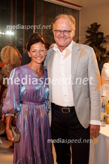 dr. Maja Zalaznik, nekdanja ministrica za izobraževanje, znanost in šport;  Janez  Škrabec, direktor Riko d.o.o., predsednik Slovensko-ruskega poslovnega sveta, častni konzul BelorusijeAnna Netrebko in Yusif Eyvazov, nastop v okviru 69. Ljubljana Festivala