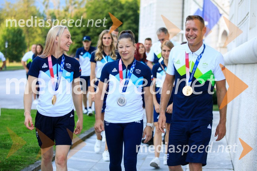  Janja Garnbret, plezalka;  Tina Trstenjak, judoistka;  Benjamin Savšek, kanuist Sprejem olimpijske reprezentance na Brdu