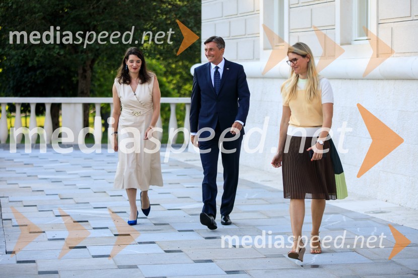 dr. Simona Kustec, ministrica za izobraževanje, znanost in šport;  Borut Pahor, predsednik Republike Slovenije;  ... Sprejem olimpijske reprezentance na Brdu