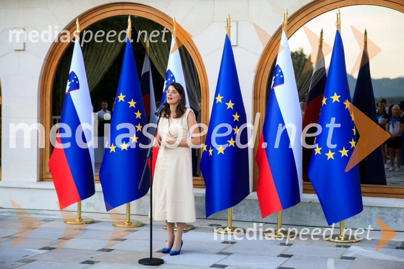 dr. Simona Kustec, ministrica za izobraževanje, znanost in športSprejem olimpijske reprezentance na Brdu