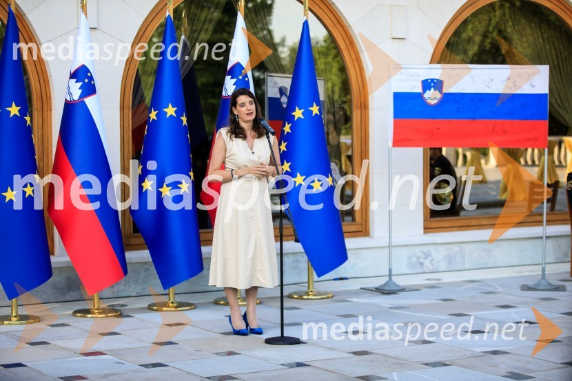 dr. Simona Kustec, ministrica za izobraževanje, znanost in športSprejem olimpijske reprezentance na Brdu