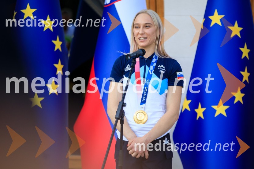  Janja Garnbret, plezalkaSprejem olimpijske reprezentance na Brdu