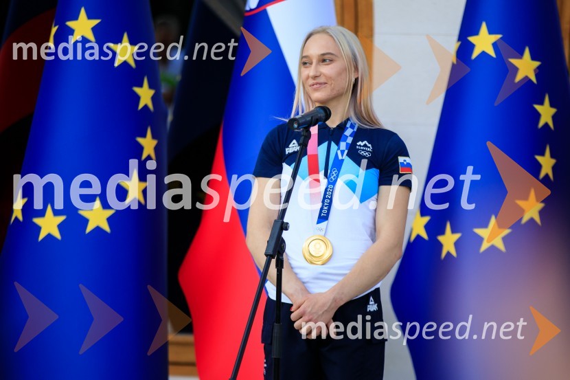  Janja Garnbret, plezalkaSprejem olimpijske reprezentance na Brdu