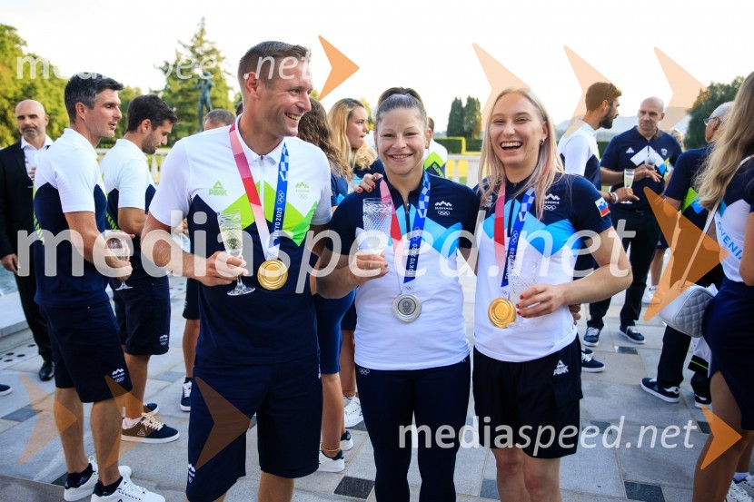  Benjamin Savšek, kanuist ;  Tina Trstenjak, judoistka;  Janja Garnbret, plezalkaSprejem olimpijske reprezentance na Brdu