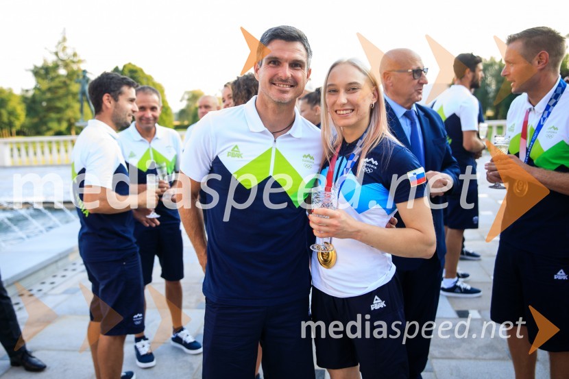  ... ;  Janja Garnbret, plezalkaSprejem olimpijske reprezentance na Brdu
