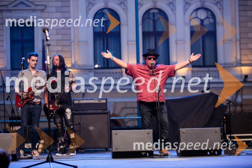  Peter Lovšin - Pero, pevecSprejem olimpijske reprezentance na Kongresnem trgu