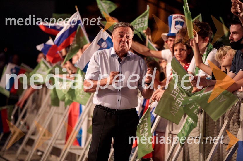  Zoran Janković, župan, Mestna občina LjubljanaSprejem olimpijske reprezentance na Kongresnem trgu