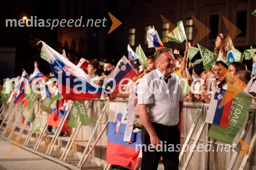  Zoran Janković, župan, Mestna občina LjubljanaSprejem olimpijske reprezentance na Kongresnem trgu
