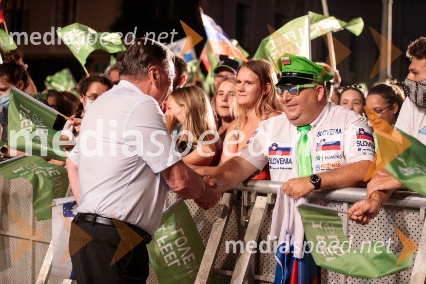  Zoran Janković, župan, Mestna občina Ljubljana;  ... Sprejem olimpijske reprezentance na Kongresnem trgu
