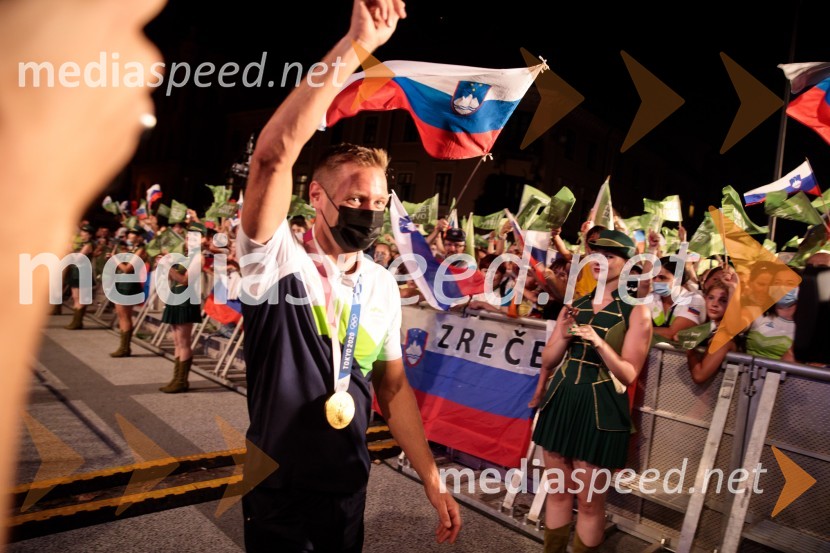  Benjamin Savšek, kanuist Sprejem olimpijske reprezentance na Kongresnem trgu