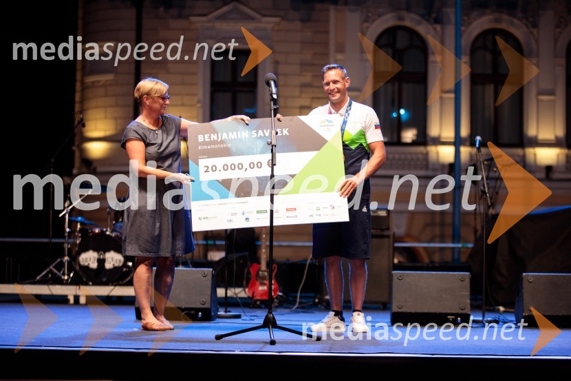  ... ;  Benjamin Savšek, kanuist Sprejem olimpijske reprezentance na Kongresnem trgu