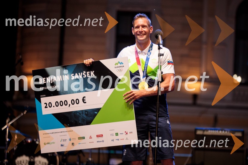  Benjamin Savšek, kanuist Sprejem olimpijske reprezentance na Kongresnem trgu
