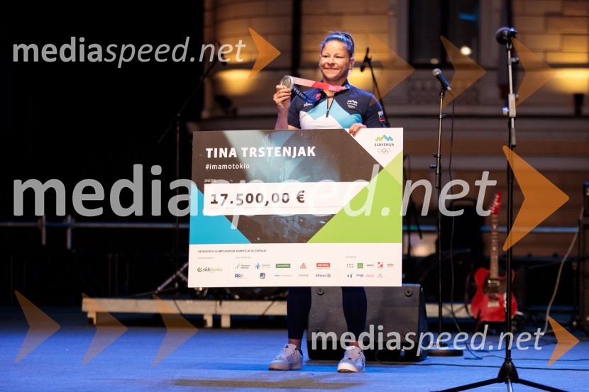  Tina Trstenjak, judoistkaSprejem olimpijske reprezentance na Kongresnem trgu