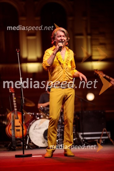  Robert Pešut - Magnifico, glasbenikSprejem olimpijske reprezentance na Kongresnem trgu