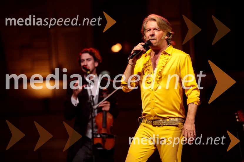  Robert Pešut - Magnifico, glasbenikSprejem olimpijske reprezentance na Kongresnem trgu