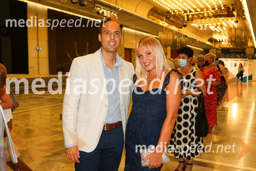  Bernardo Brizani, violončelist;  Tajda Jovanovič, operna pevkaNastop tenorista Jonasa Kaufmanna v okviru 69. Ljubljana Festivala