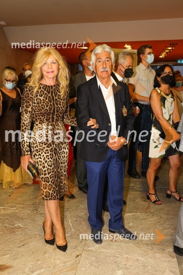  Darja Kuhar Kotnik, soustanoviteljica in podpredsednica Društva za zdravje naroda;  Rajko Kotnik, državni pravobranilec, bivši predsednik Lions Ljubljana RožnikNastop tenorista Jonasa Kaufmanna v okviru 69. Ljubljana Festivala