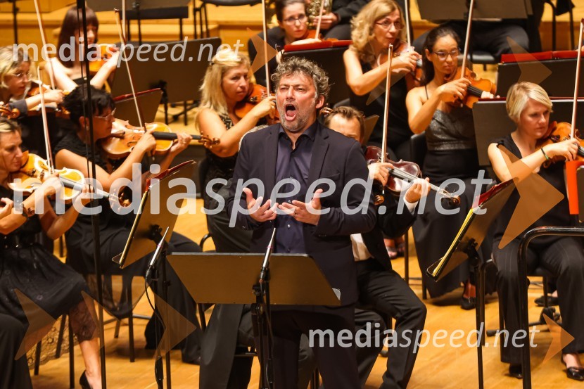  Jonas Kaufmann, tenorNastop tenorista Jonasa Kaufmanna v okviru 69. Ljubljana Festivala