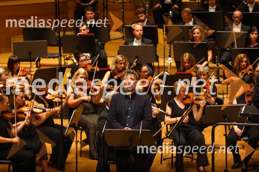  Jonas Kaufmann, tenorNastop tenorista Jonasa Kaufmanna v okviru 69. Ljubljana Festivala