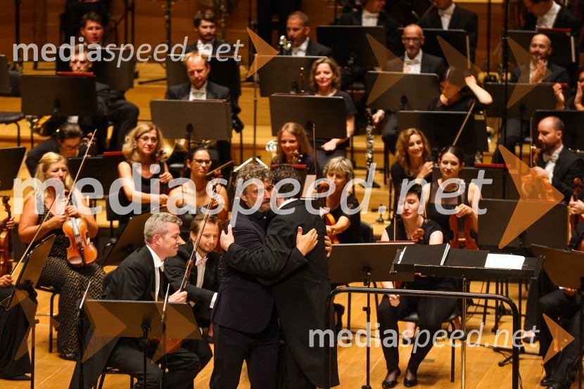  Jonas Kaufmann, tenor;  Jochen  Rieder, dirigentNastop tenorista Jonasa Kaufmanna v okviru 69. Ljubljana Festivala
