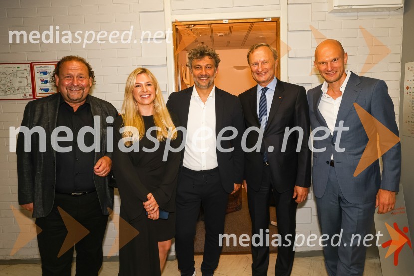  Darko  Brlek, direktor in umetniški vodja, Festival Ljubljana;  ... ;  Jonas Kaufmann, tenor;  ... ;  ... Nastop tenorista Jonasa Kaufmanna v okviru 69. Ljubljana Festivala