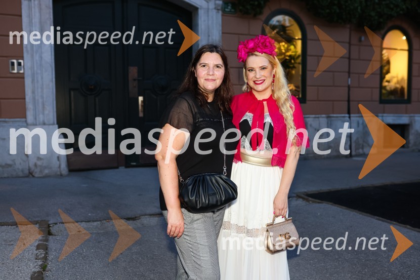  Teja Pelko, novinarka, Svet24;  Danica Lovenjak, novinarkaMuzikal Chicago, Festival Ljubljana 2021