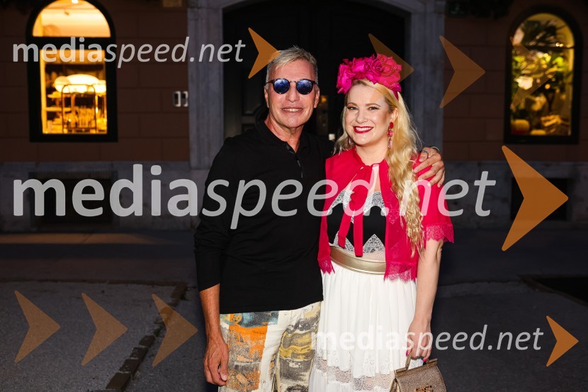   Igor  Jelen-Iggy, koreograf, lastnik plesnega centra Igen;  Danica Lovenjak, novinarkaMuzikal Chicago, Festival Ljubljana 2021