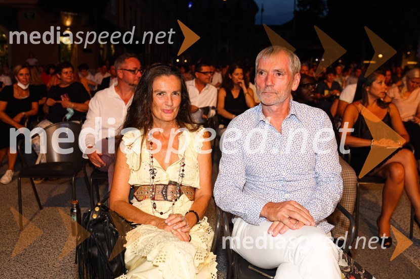  Lidija Dolenc Carotta, direktorica, Linea media;  Sandi Češko, lastnik Studia ModernaMuzikal Chicago, Festival Ljubljana 2021