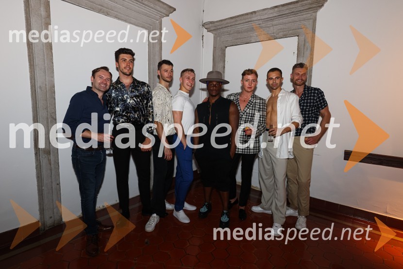  Alastair  Brookshaw;  ... ;  ... ;  ... ;  Gregory  Haney;  Jordan Lee  Davies;  ... ;  ... Muzikal Chicago, Festival Ljubljana 2021