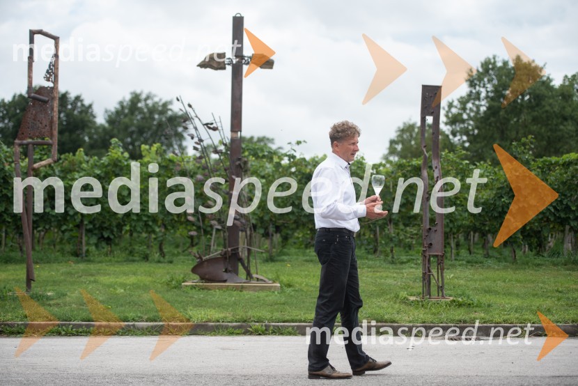 Vino je glasba, krstna uprizoritev kulturno enološkega doživetja