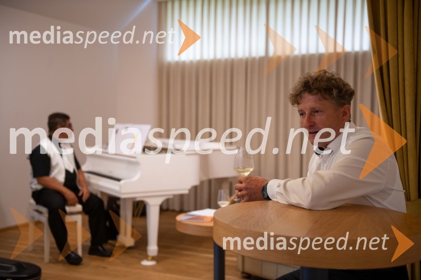 Vino je glasba, krstna uprizoritev kulturno enološkega doživetja