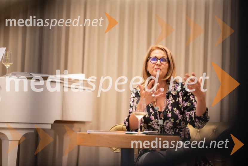 Vino je glasba, krstna uprizoritev kulturno enološkega doživetja