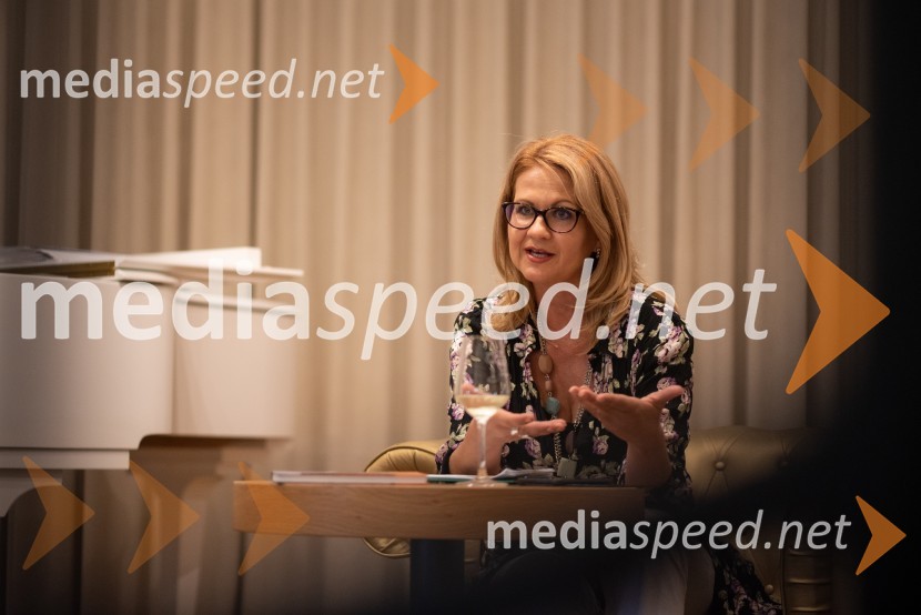 Vino je glasba, krstna uprizoritev kulturno enološkega doživetja