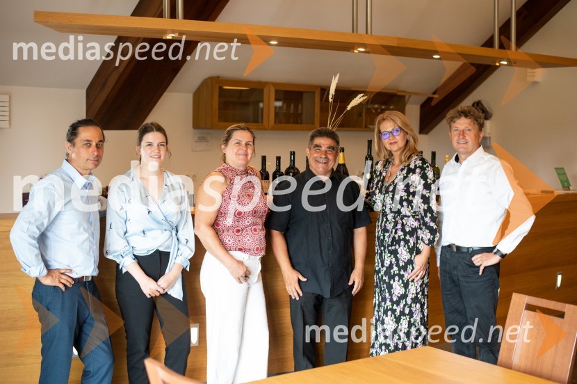 Vino je glasba, krstna uprizoritev kulturno enološkega doživetja