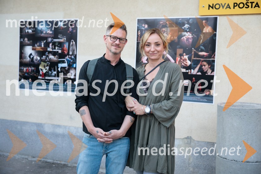  Tibor Mihelič Syed, direktor, Slovensko mladinsko gledališče;  Tina Dobnik, producentka MASKASolo, projekt Nine Rajič Kranjac, Nova pošta, Slovensko mladinsko gledališče