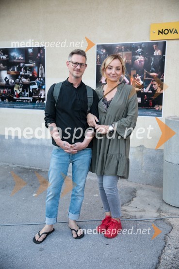  Tibor Mihelič Syed, direktor, Slovensko mladinsko gledališče;  Tina Dobnik, producentka MASKASolo, projekt Nine Rajič Kranjac, Nova pošta, Slovensko mladinsko gledališče