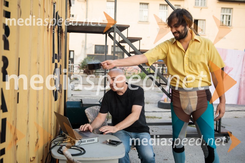 Solo, projekt Nine Rajič Kranjac, Nova pošta, Slovensko mladinsko gledališče