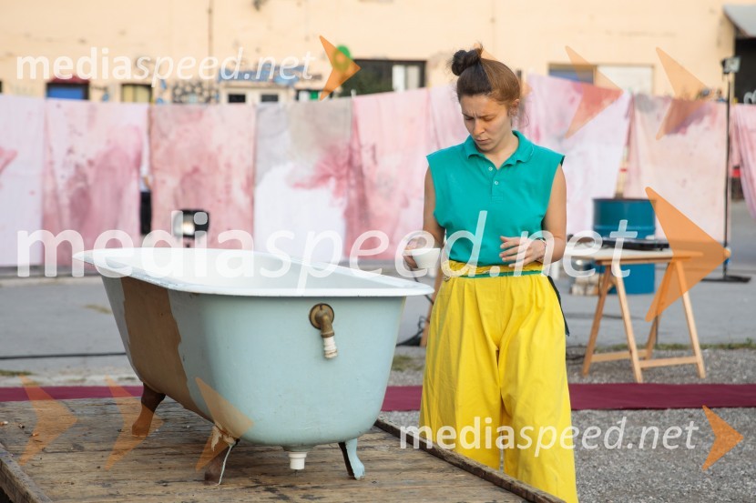 Solo, projekt Nine Rajič Kranjac, Nova pošta, Slovensko mladinsko gledališče