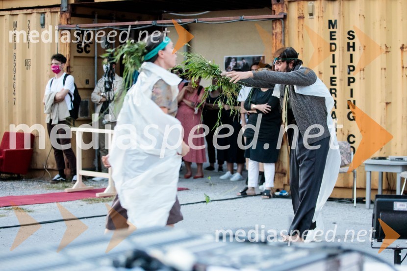 Solo, projekt Nine Rajič Kranjac, Nova pošta, Slovensko mladinsko gledališče