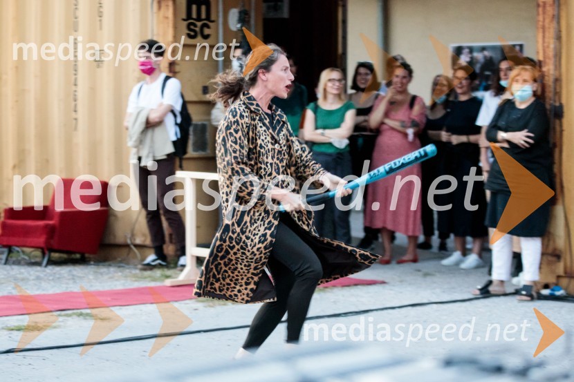 Solo, projekt Nine Rajič Kranjac, Nova pošta, Slovensko mladinsko gledališče